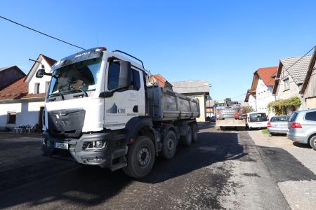 Izgradnja kanalizacije in obnova vodovoda na Dolenjem Jezeru 01 Foto Ljubo Vukelič